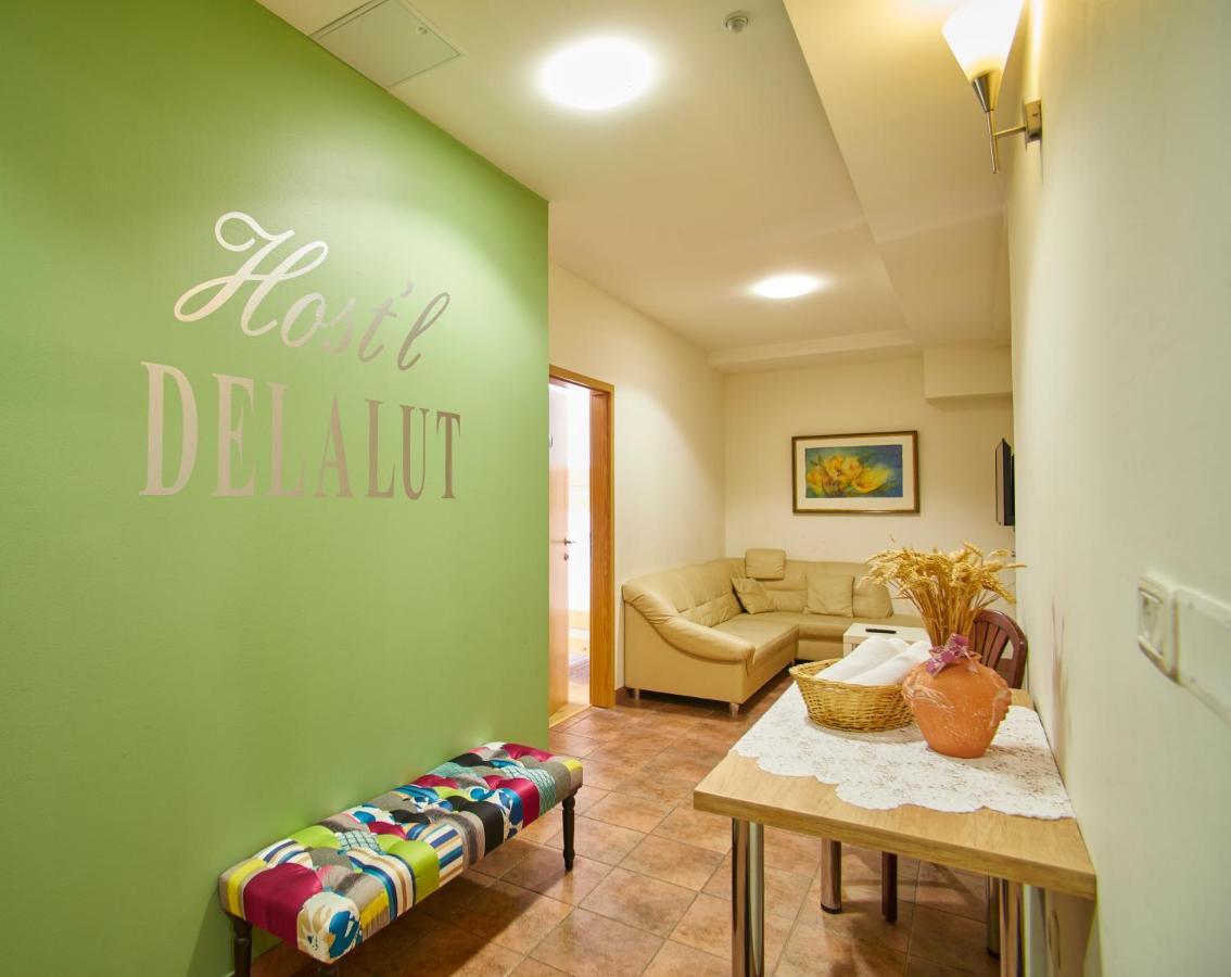 Hostel Delalut Ravne na Koroskem Exterior foto